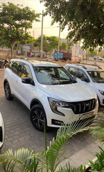 2026 Mahindra XUV700 w8